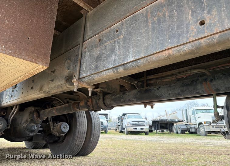 image for item ED5129 2000 Sterling L-Line flatbed truck