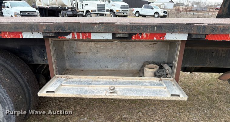 image for item ED5129 2000 Sterling L-Line flatbed truck