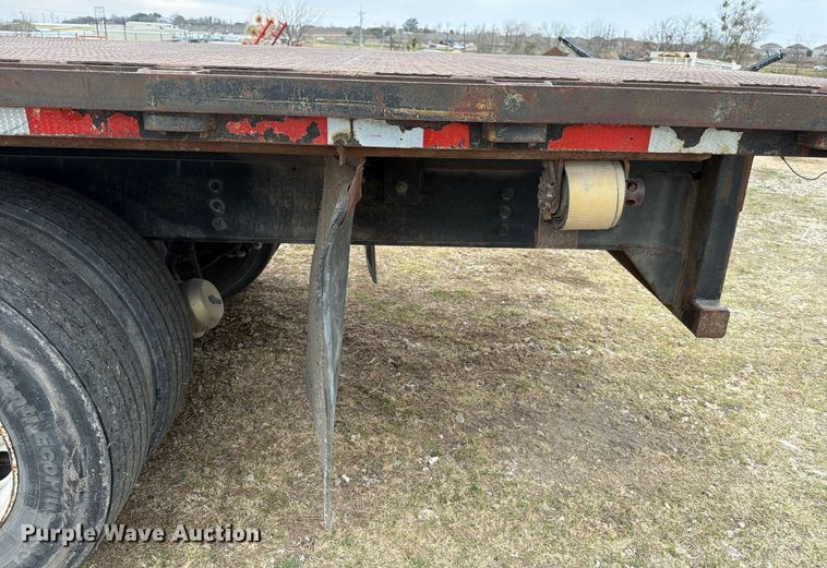 image for item ED5129 2000 Sterling L-Line flatbed truck