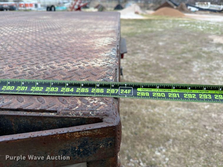 image for item ED5129 2000 Sterling L-Line flatbed truck