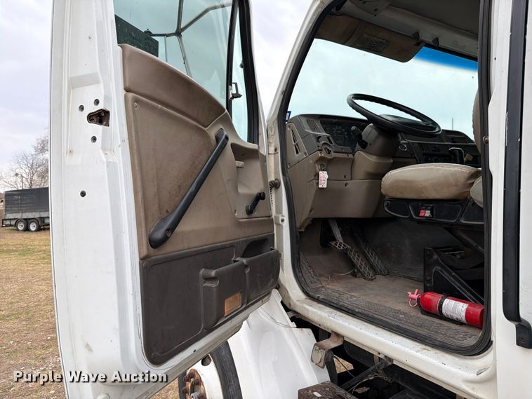 image for item ED5129 2000 Sterling L-Line flatbed truck