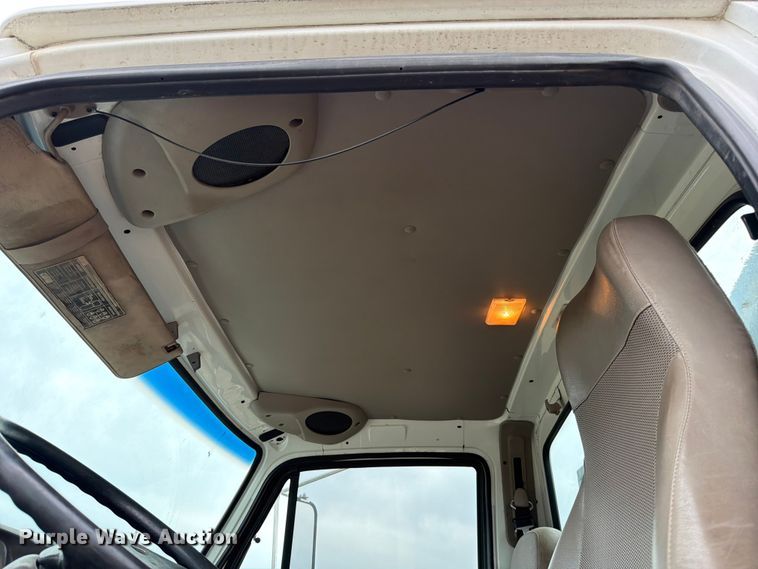 image for item ED5129 2000 Sterling L-Line flatbed truck