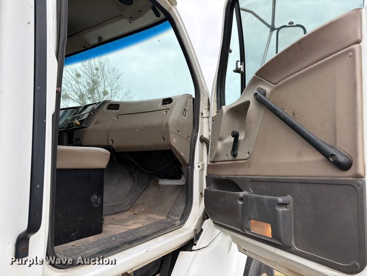 image for item ED5129 2000 Sterling L-Line flatbed truck