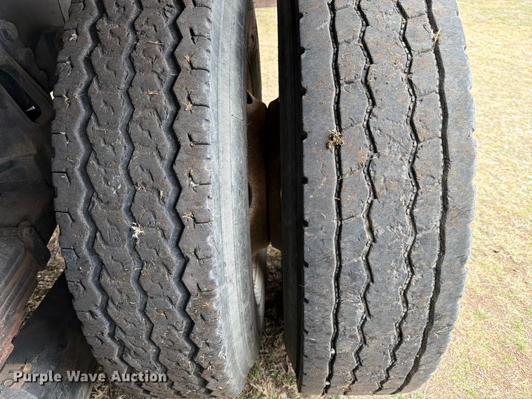 image for item ED5129 2000 Sterling L-Line flatbed truck