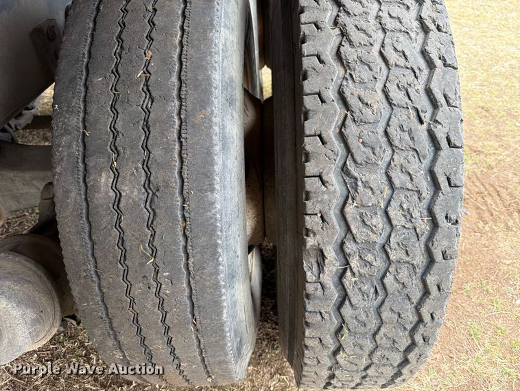 image for item ED5129 2000 Sterling L-Line flatbed truck