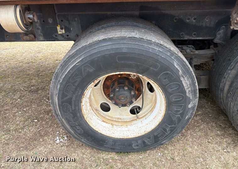 image for item ED5129 2000 Sterling L-Line flatbed truck