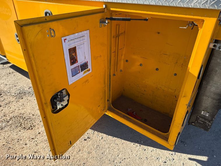 image for item EE3435 2022 Ford F350 Super Duty utility bed pickup truck