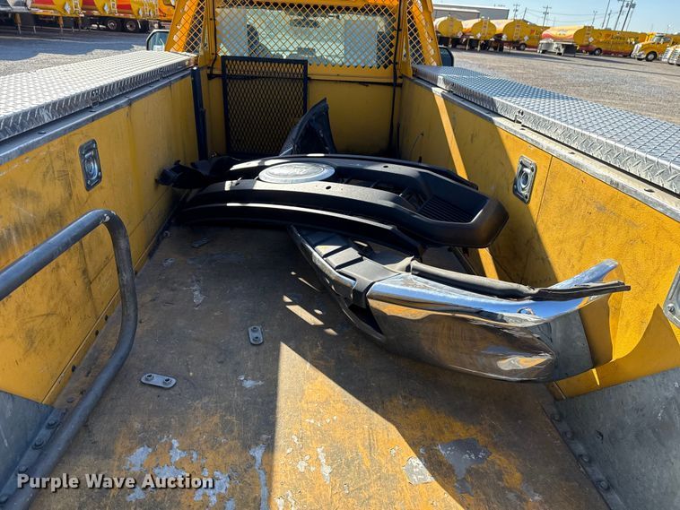 image for item EE3435 2022 Ford F350 Super Duty utility bed pickup truck