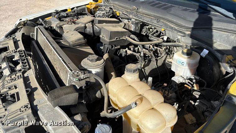 image for item EE3435 2022 Ford F350 Super Duty utility bed pickup truck