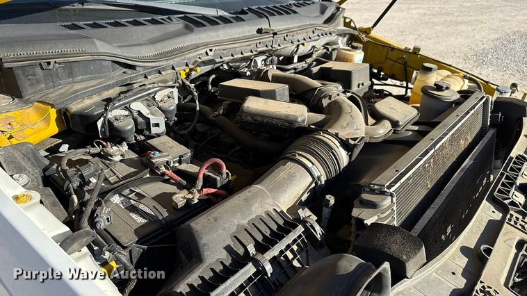 image for item EE3435 2022 Ford F350 Super Duty utility bed pickup truck