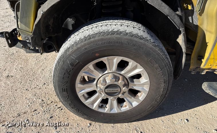 image for item EE3435 2022 Ford F350 Super Duty utility bed pickup truck