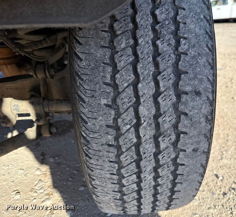 image for item EE3435 2022 Ford F350 Super Duty utility bed pickup truck