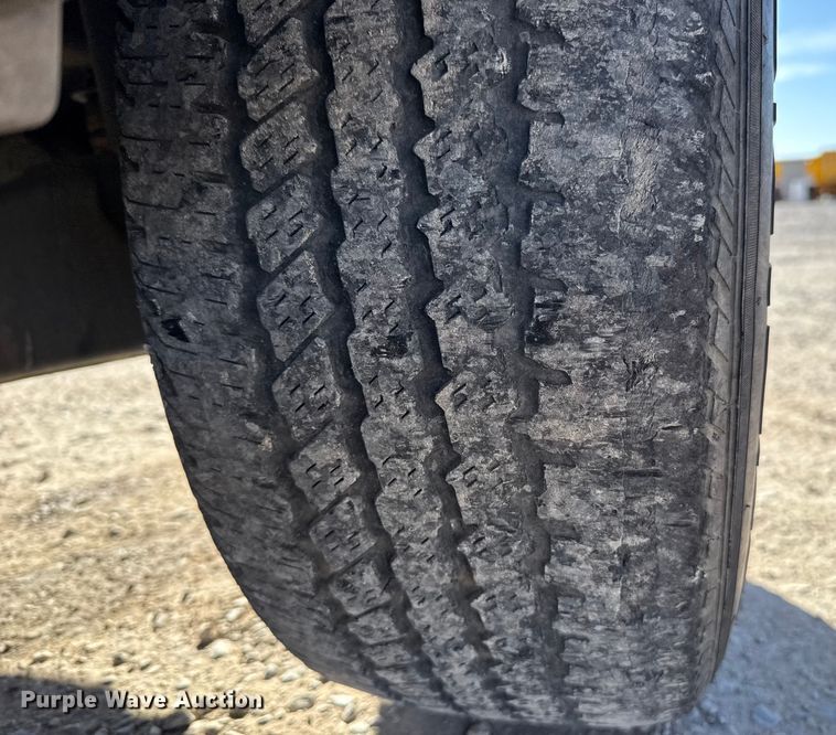 image for item EE3435 2022 Ford F350 Super Duty utility bed pickup truck