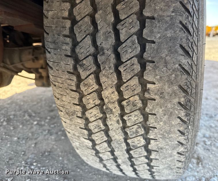 image for item EE3435 2022 Ford F350 Super Duty utility bed pickup truck