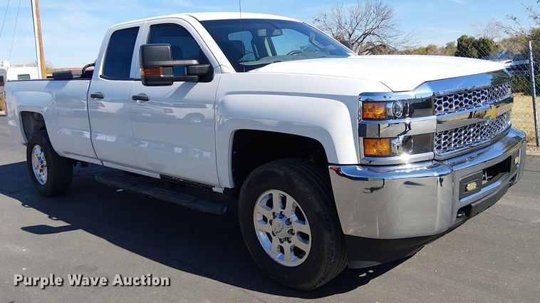 image for item EE5160 2019 Chevrolet Silverado 2500HD Ext. Cab pickup truck