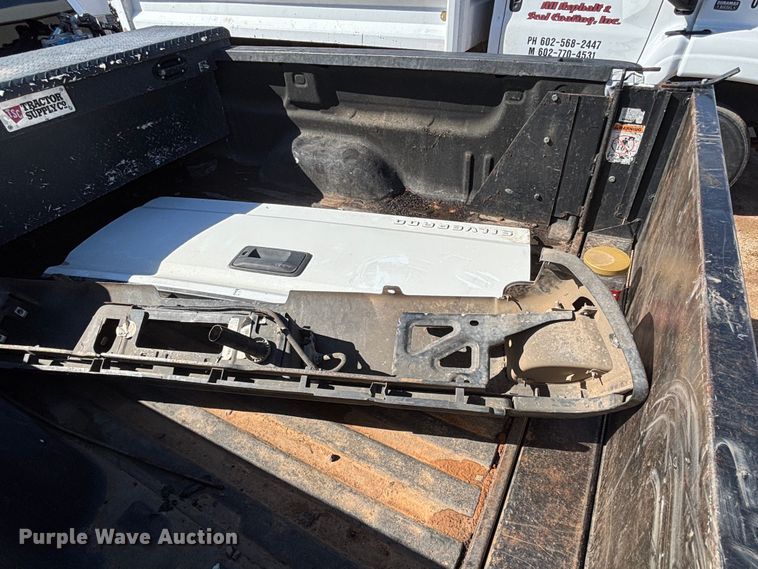 image for item EE5160 2019 Chevrolet Silverado 2500HD Ext. Cab pickup truck