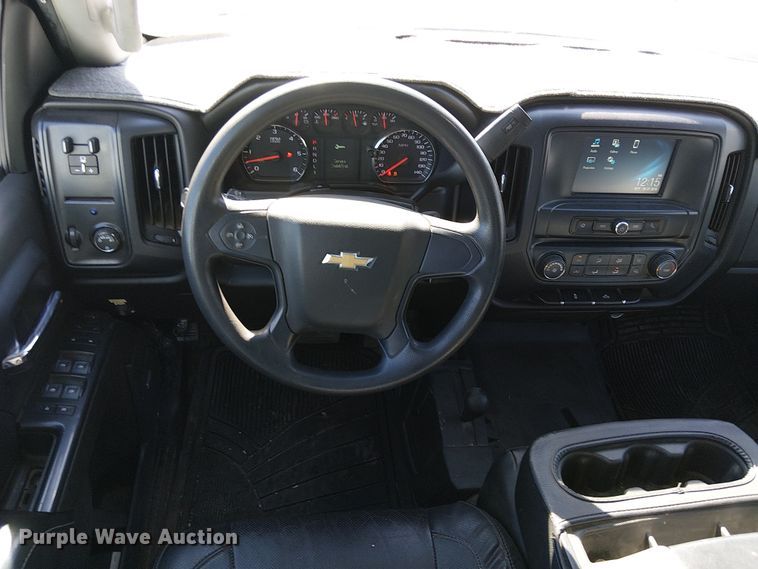 image for item EE5160 2019 Chevrolet Silverado 2500HD Ext. Cab pickup truck