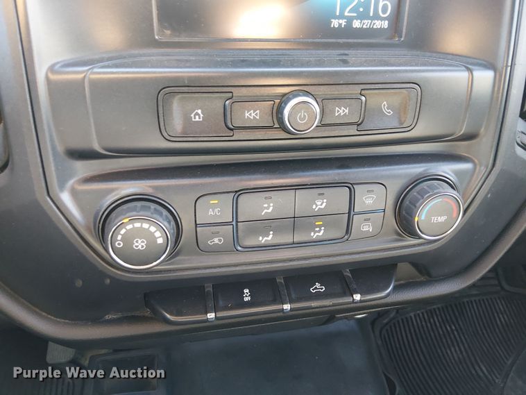 image for item EE5160 2019 Chevrolet Silverado 2500HD Ext. Cab pickup truck