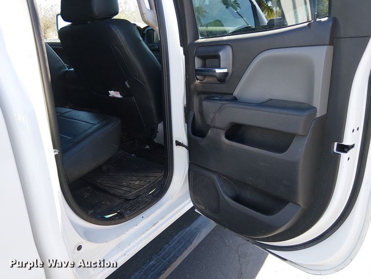 image for item EE5160 2019 Chevrolet Silverado 2500HD Ext. Cab pickup truck