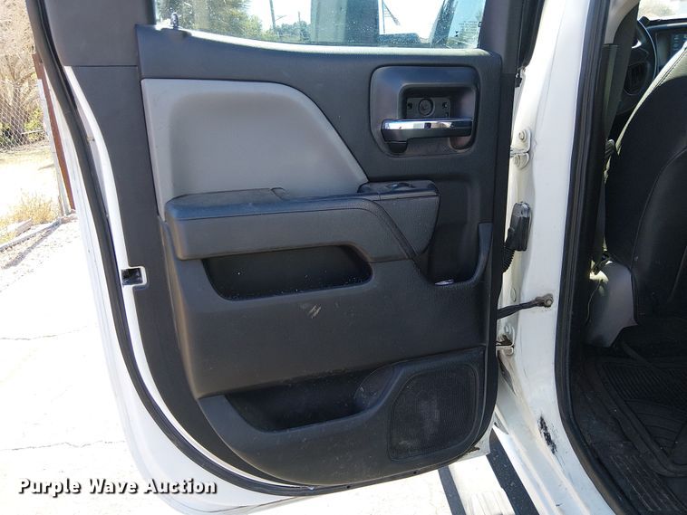 image for item EE5160 2019 Chevrolet Silverado 2500HD Ext. Cab pickup truck