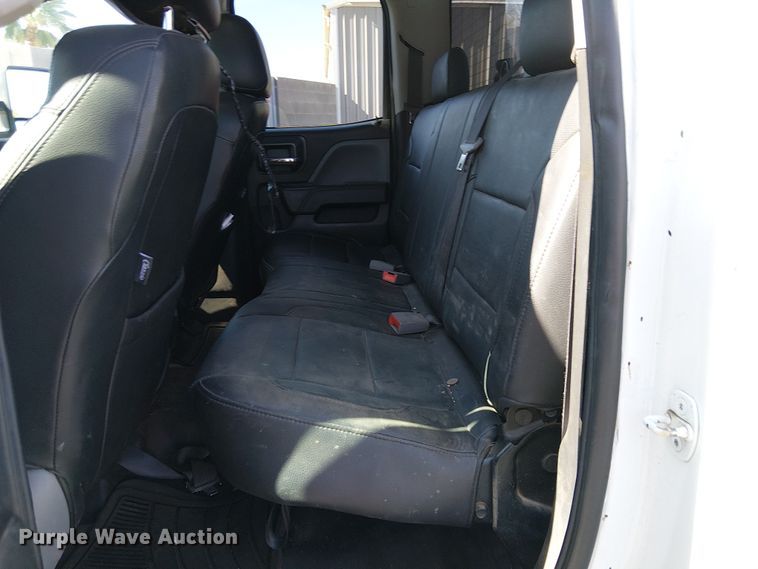 image for item EE5160 2019 Chevrolet Silverado 2500HD Ext. Cab pickup truck