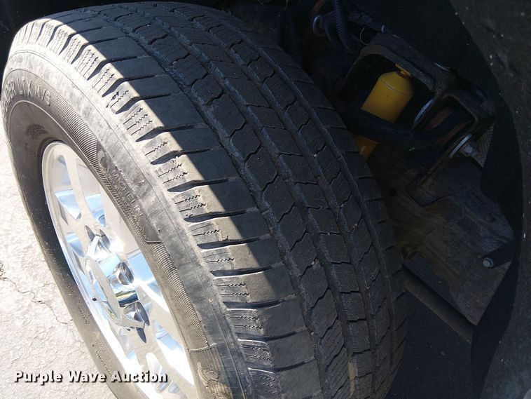 image for item EE5160 2019 Chevrolet Silverado 2500HD Ext. Cab pickup truck