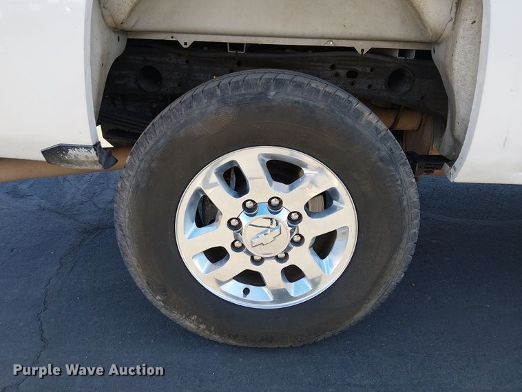 image for item EE5160 2019 Chevrolet Silverado 2500HD Ext. Cab pickup truck