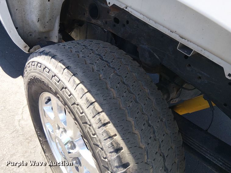 image for item EE5160 2019 Chevrolet Silverado 2500HD Ext. Cab pickup truck