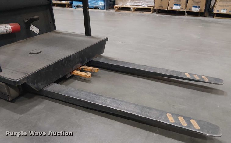 image for item EE5165 2017 Crown SP3520-30 order picker