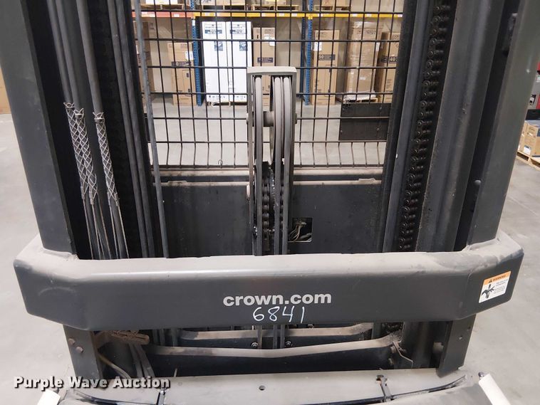 image for item EE5165 2017 Crown SP3520-30 order picker
