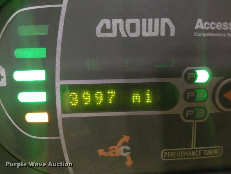 image for item EE5165 2017 Crown SP3520-30 order picker