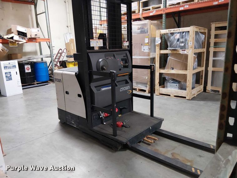 image for item EE5188 2016 Crown SP3520-30 order picker