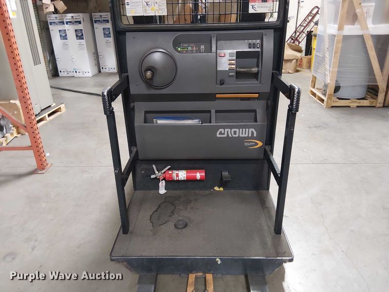 image for item EE5188 2016 Crown SP3520-30 order picker