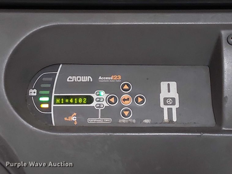 image for item EE5188 2016 Crown SP3520-30 order picker