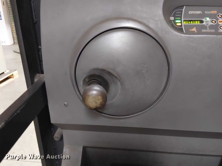 image for item EE5188 2016 Crown SP3520-30 order picker