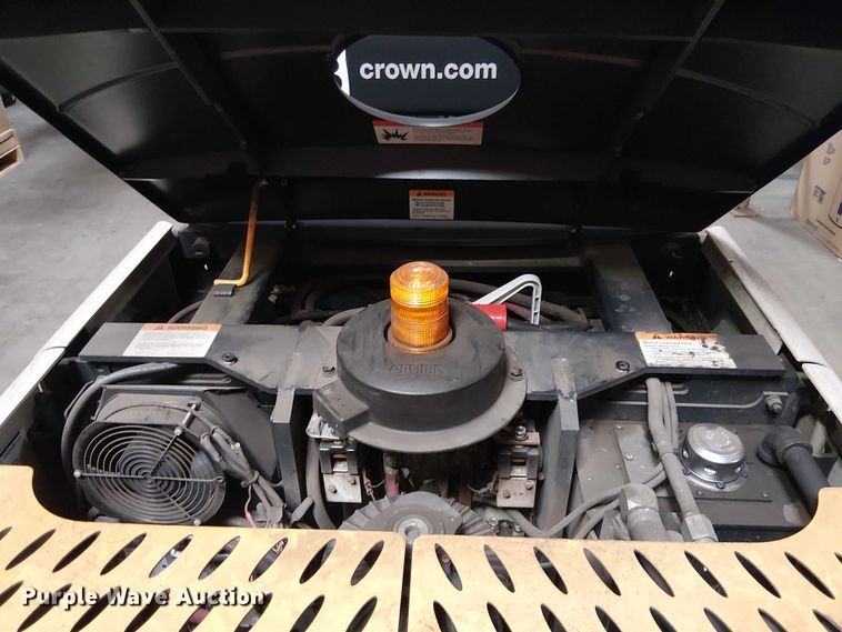 image for item EE5188 2016 Crown SP3520-30 order picker