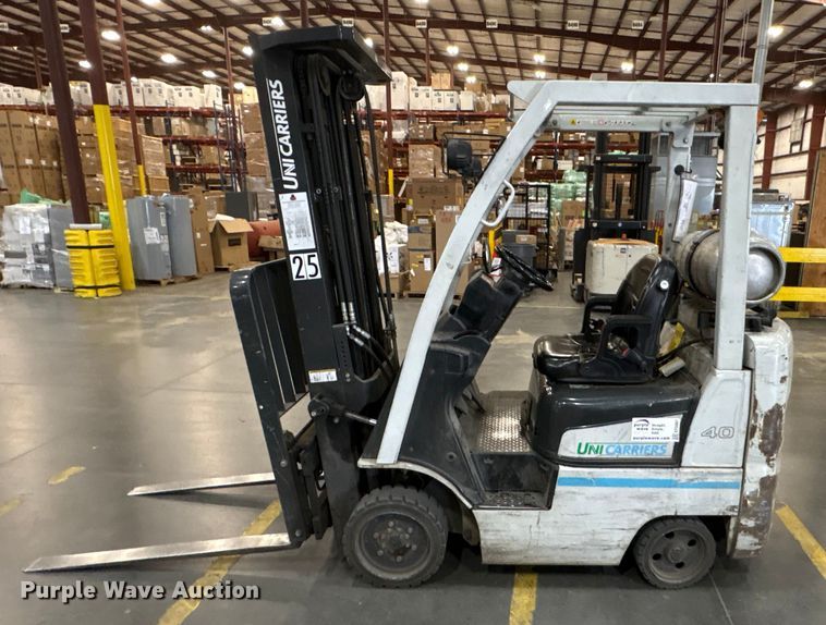 image for item EF0987 2017 UniCarriers CFS40 forklift
