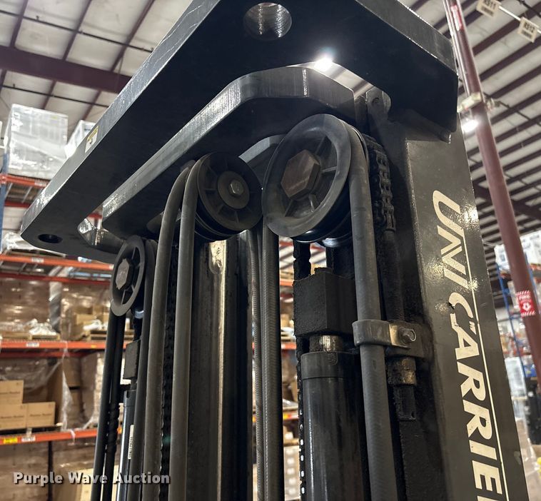 image for item EF0987 2017 UniCarriers CFS40 forklift