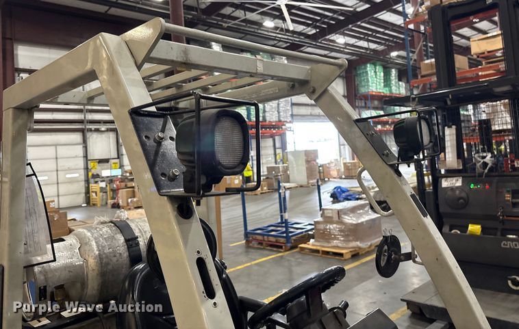 image for item EF0987 2017 UniCarriers CFS40 forklift