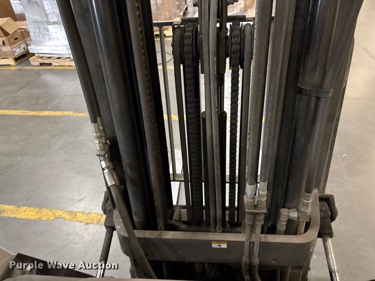 image for item EF0987 2017 UniCarriers CFS40 forklift