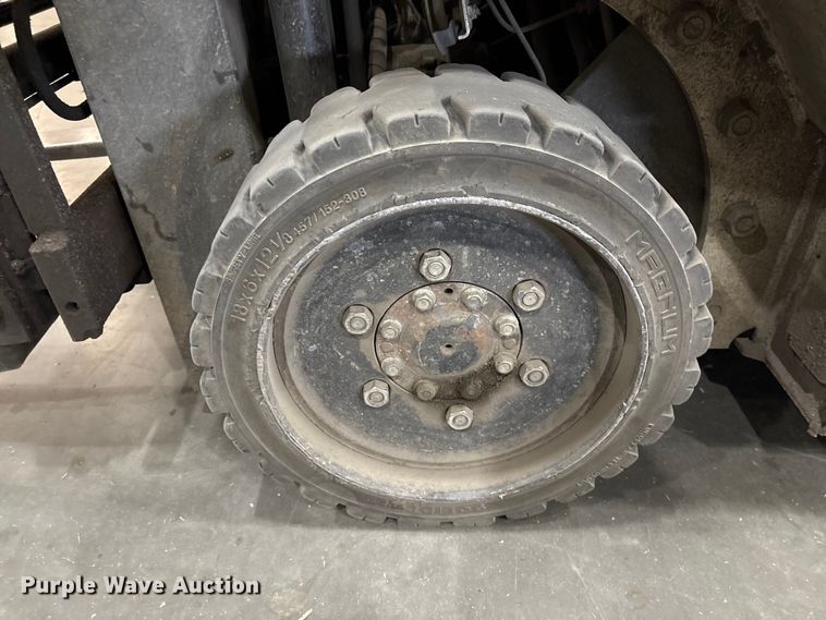 image for item EF0987 2017 UniCarriers CFS40 forklift