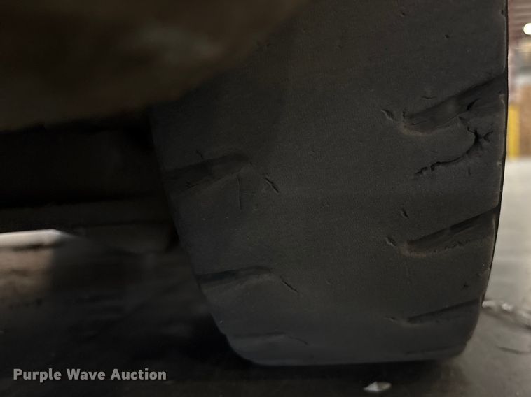 image for item EF0987 2017 UniCarriers CFS40 forklift