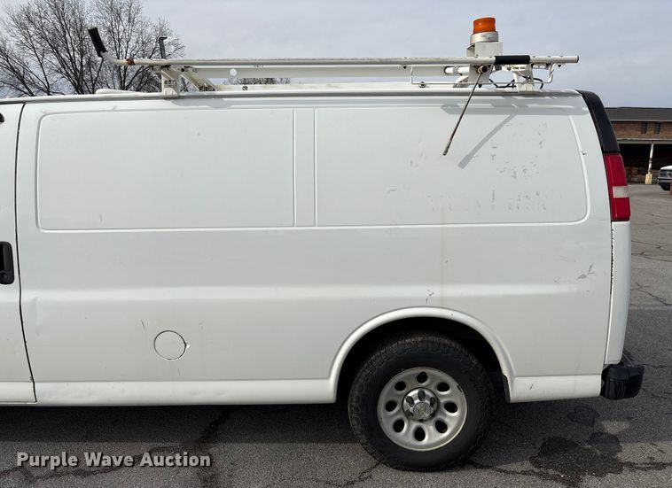 image for item EF0999 2012 Chevrolet Express 1500 van