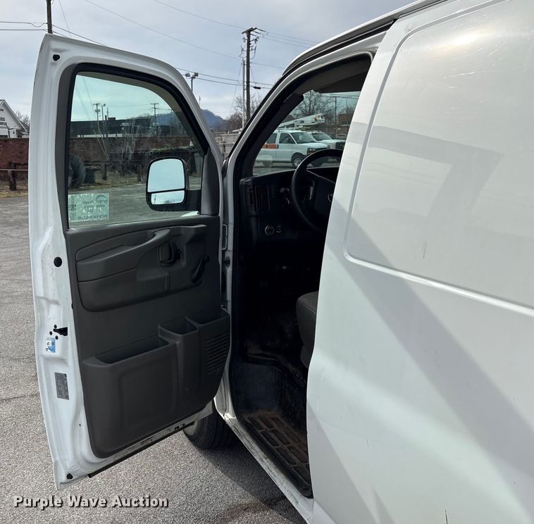 image for item EF0999 2012 Chevrolet Express 1500 van