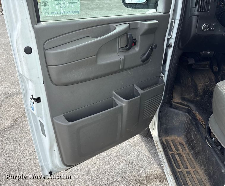 image for item EF0999 2012 Chevrolet Express 1500 van