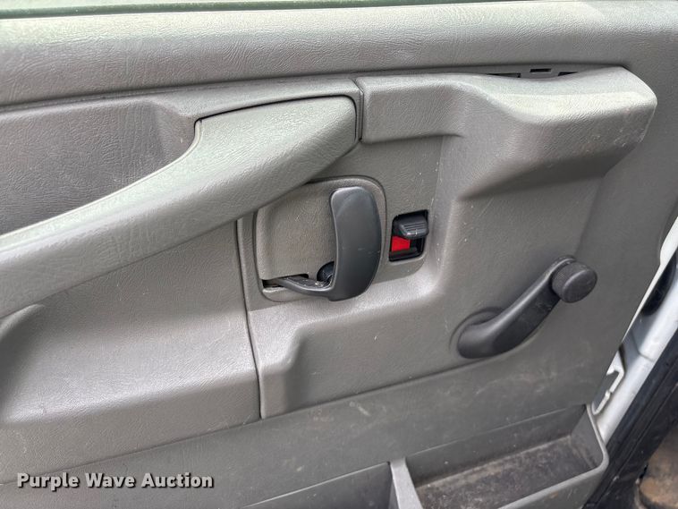 image for item EF0999 2012 Chevrolet Express 1500 van