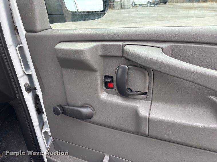 image for item EF0999 2012 Chevrolet Express 1500 van