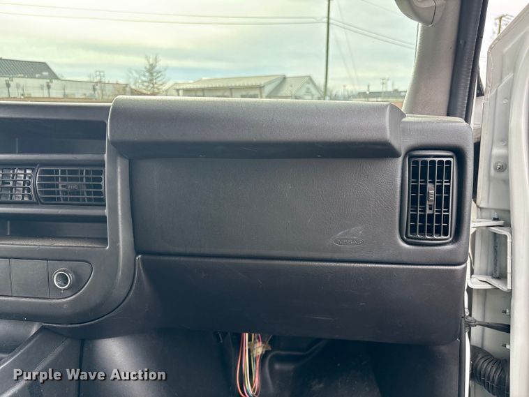 image for item EF0999 2012 Chevrolet Express 1500 van