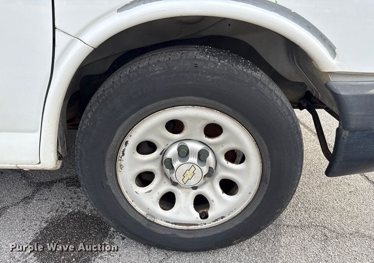 image for item EF0999 2012 Chevrolet Express 1500 van