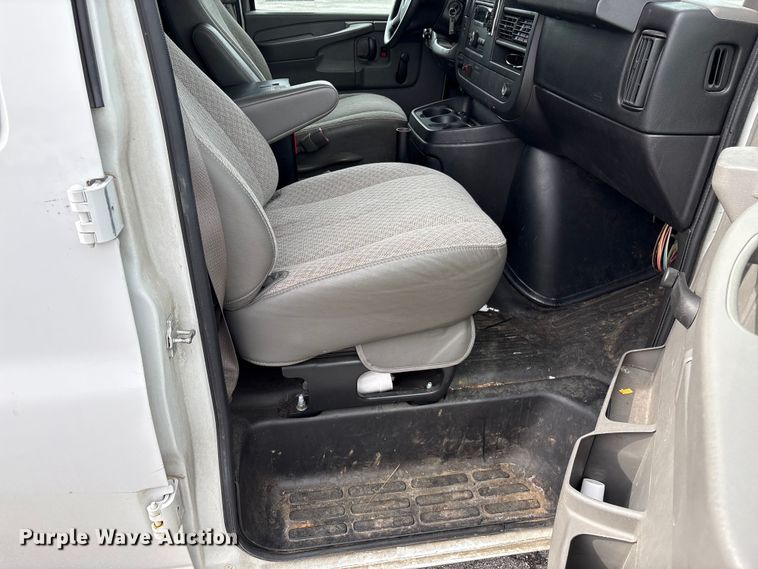 image for item EF1000 2012 Chevrolet Express 1500 van